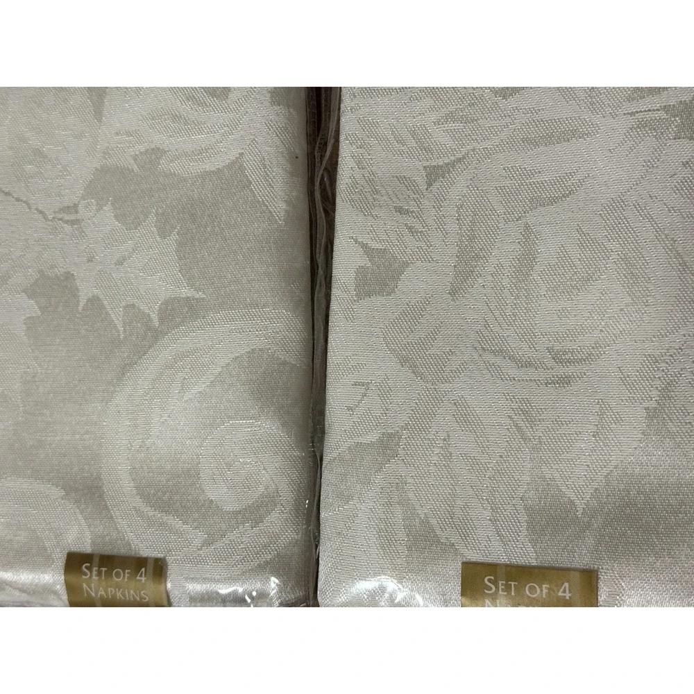Napkins Cotton Blend‎ x2 set of four. Baroque Ivory Poinsetta Holiday